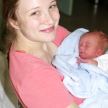 Dominik Arnister pierworodny syn Aleksandry i Tomasza z Barnima urodził się 14 maja 2023 roku o 13.50 (50 cm, 2420 g). - Miał przyjść na świat dopiero 3 czerwca, ale urodził się w dzień moich 19 urodzin - mówi młoda mama. 