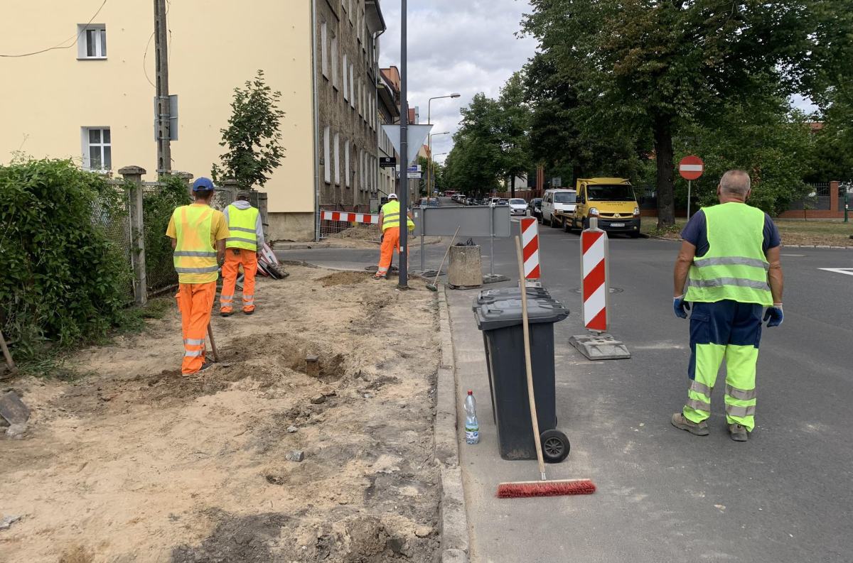 Stargard ulica Warszawska remont chodnika