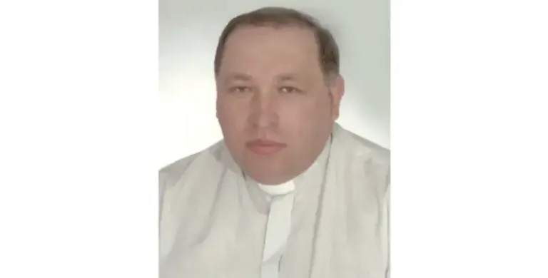 ksiądz Robert Gołębiowski