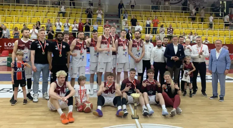 spójnia brązowe medale