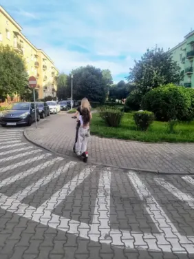 hulajnoga 2 dziewczyny