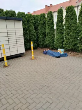 ulica Tańskiego bezdomny