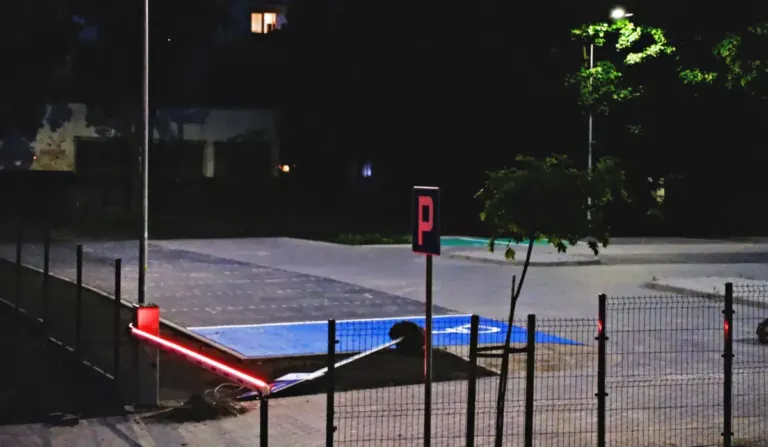 w stargardzie oświetlony parking na osiedlu zachód