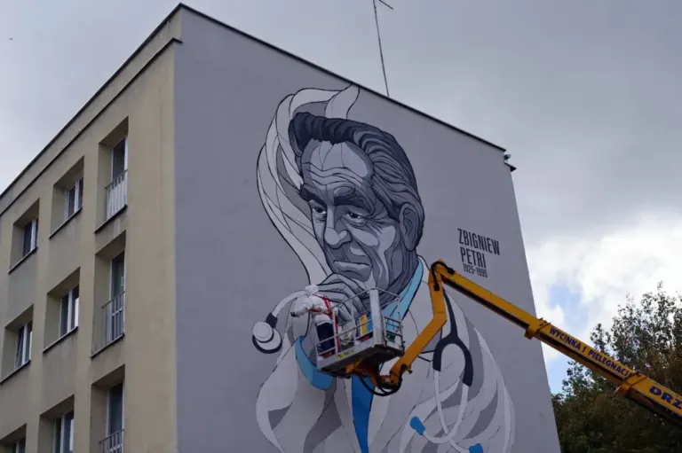 Doktor Zbigniew Petri mural