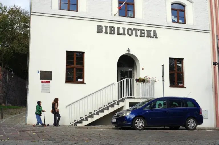 Noc Bibliotek