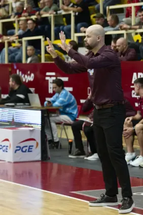 spójnia trener marek popiołek